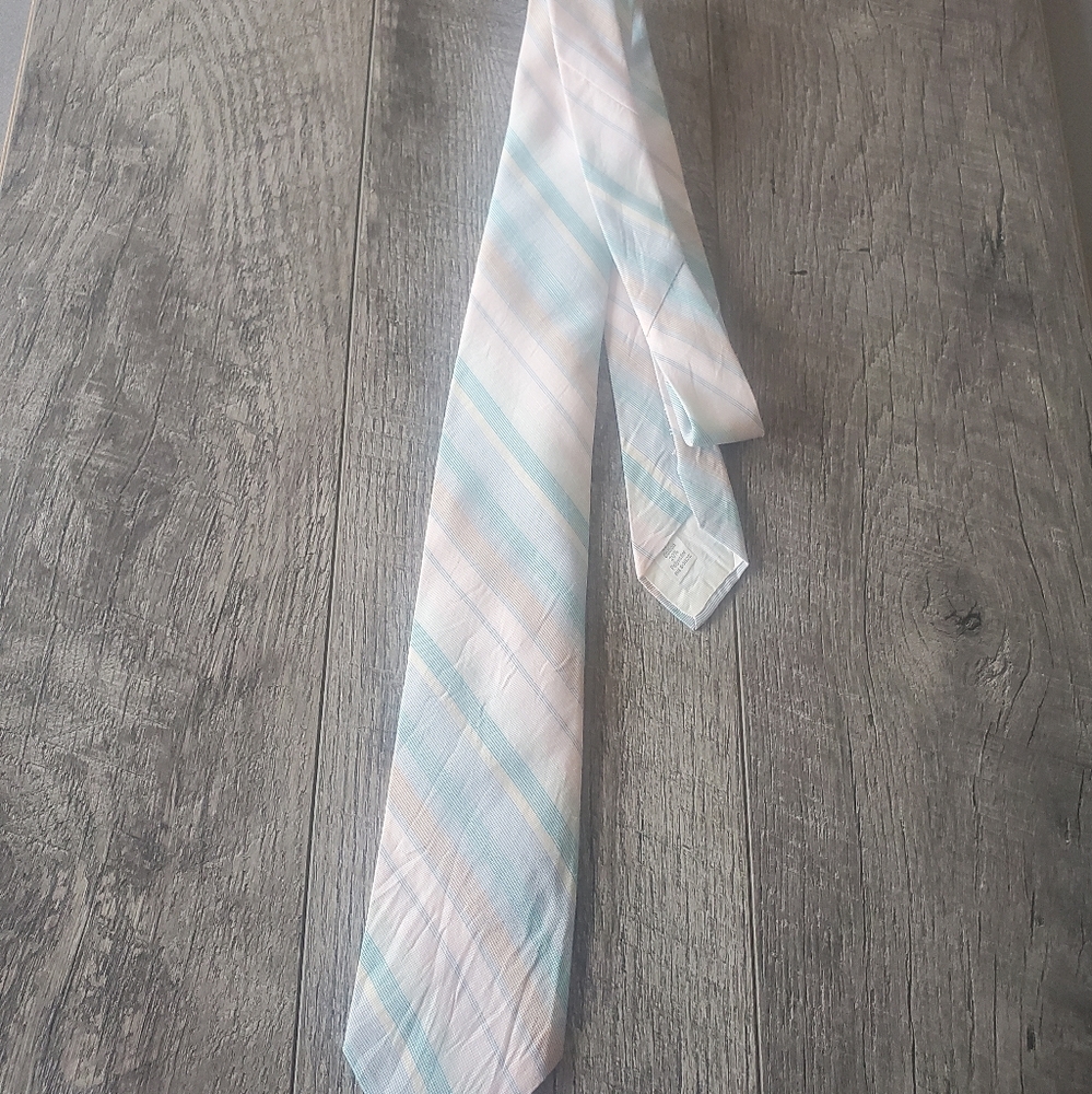Austin Manor Tie